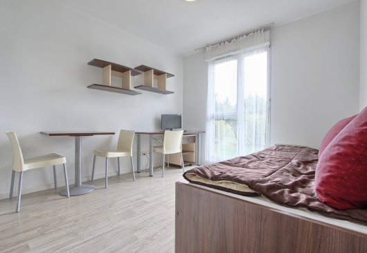 Studio pour courte durée à Cergy