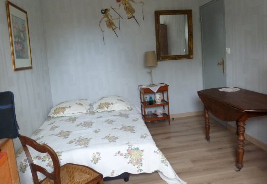 Chambre dans un appartement calme