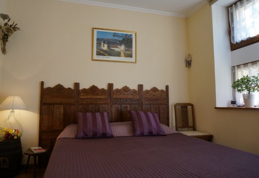 Chambre double. Dijon, au calme