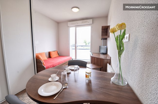 Studio équipé et fonctionnel à Bron