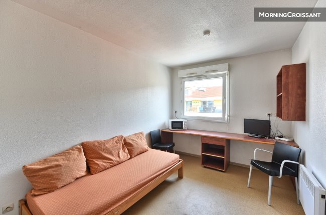 Joli studio vue montagne Nice