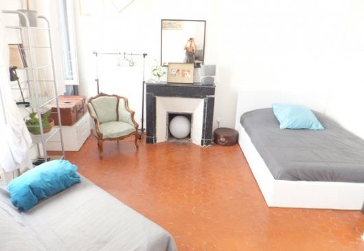 Un studio au 2 du {8}