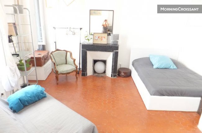 Un studio au 2 du {8}