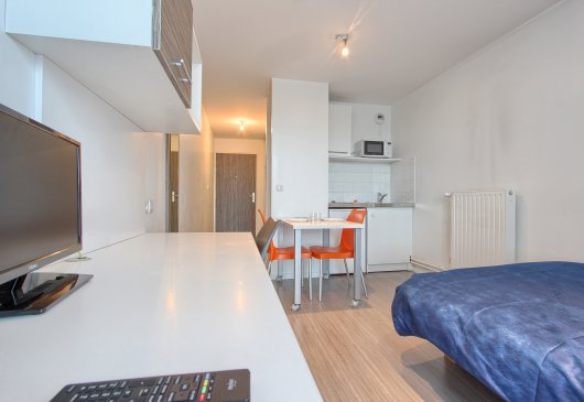 Studio lumineux proche gare Chelles