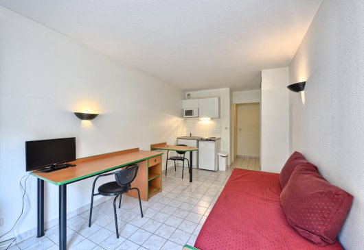 Studio calme côté jardin à Nice