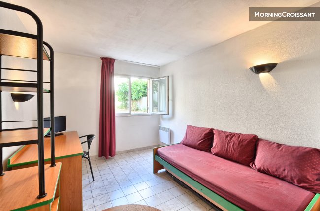 Studio tout équipé près du port 