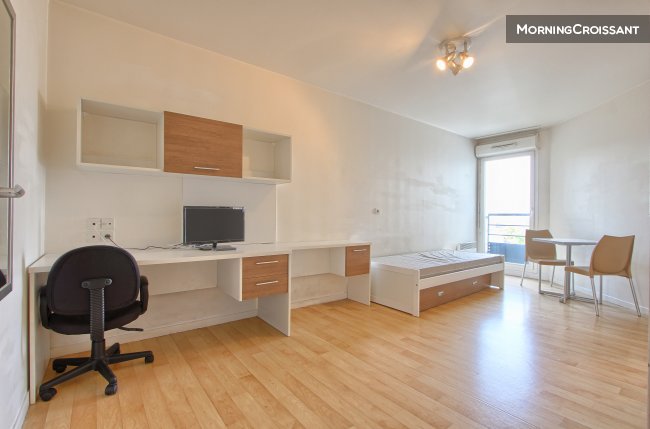 Studio calme et moderne la Défense