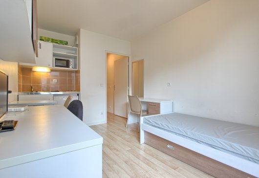 Studio calme à la Défense