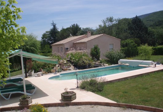 Villa 3 chambres sur terrain clos