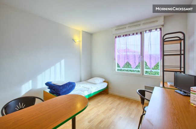 Joli studio accès piscine