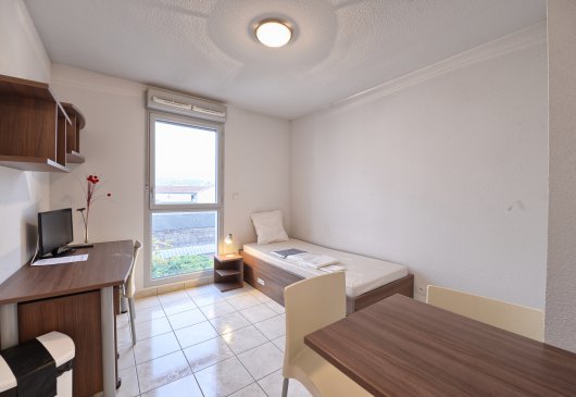 Studio au calme, Gare Jean Macé