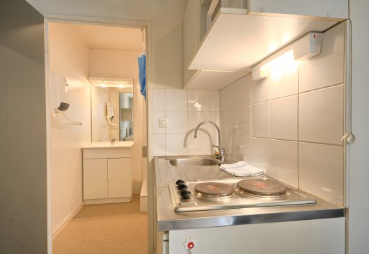 Studio recent, bien placé