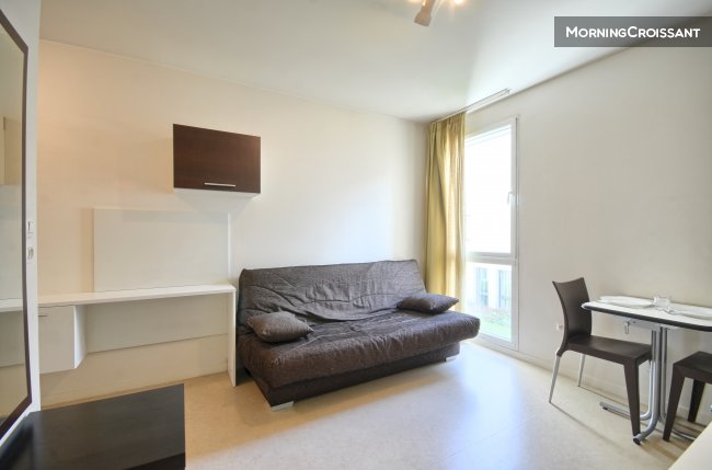 Studio pour 2 gare CHR