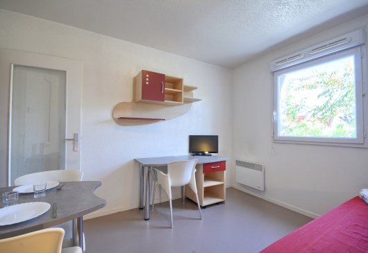 Joli studio très bien placé - Douai