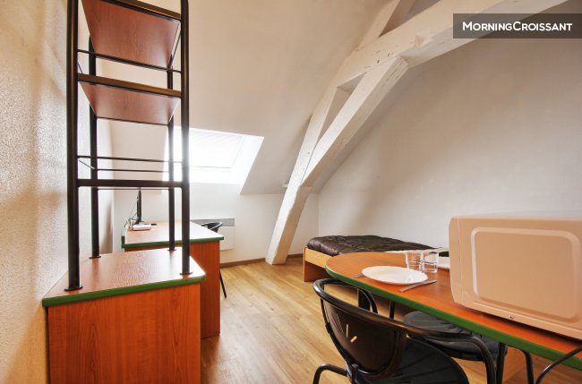 Charmant studio/poutres apparentes