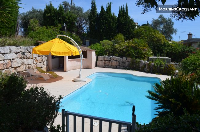 Studio indépendant avec piscine