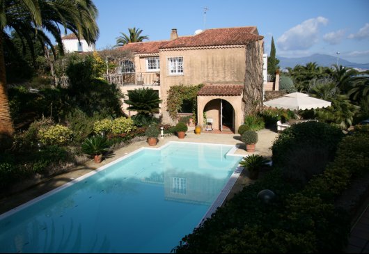 Manoir à Ajaccio pour 12 pers.