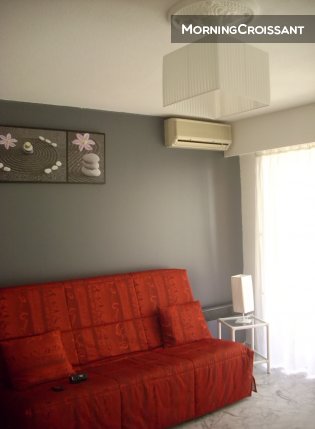 Cannes centre, studio avec terrasse