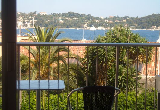 Face à la mer, baie de Villefranche