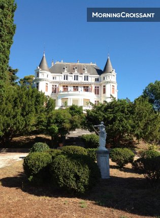 Vie de château sur la côte  d' azur