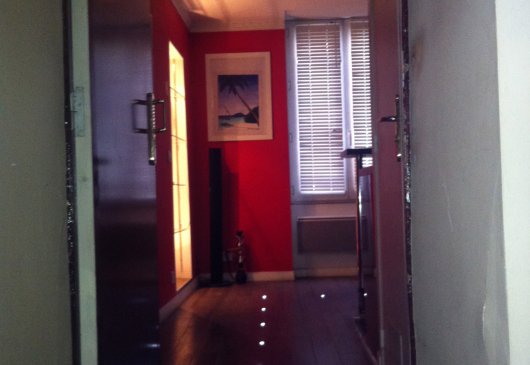 Tres bien situé sur paris 