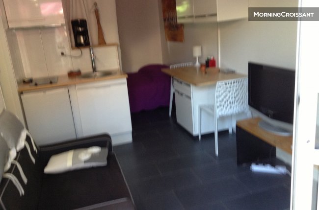 Studio indépendant avec jardin