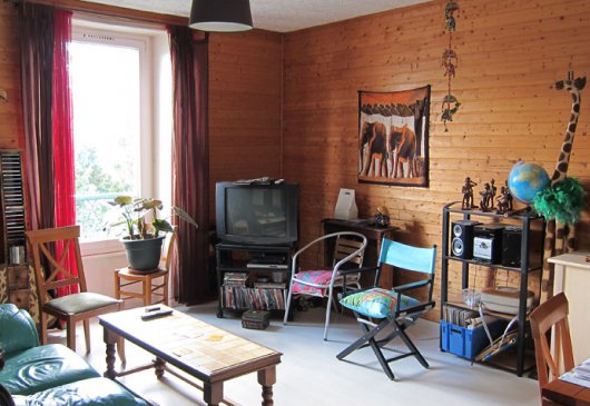 Grande chambre lumineuse centre vil