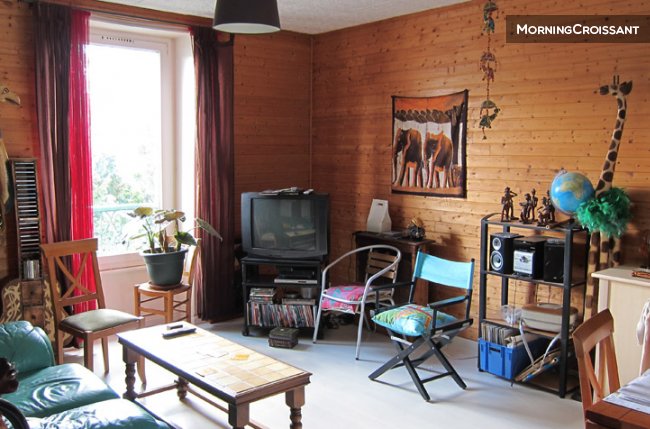 Grande chambre lumineuse centre vil