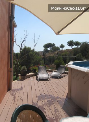 Appart avec piscine-terrasse-jardin