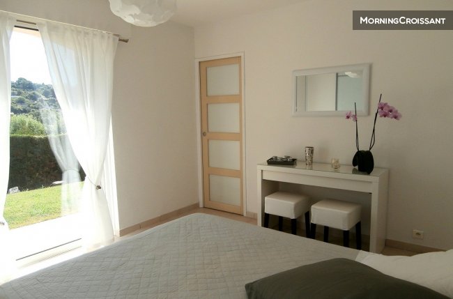 Ravissant 2 pieces en rez de jardin