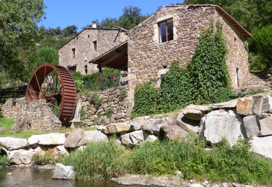 Chalets en Ardeche avec piscine
