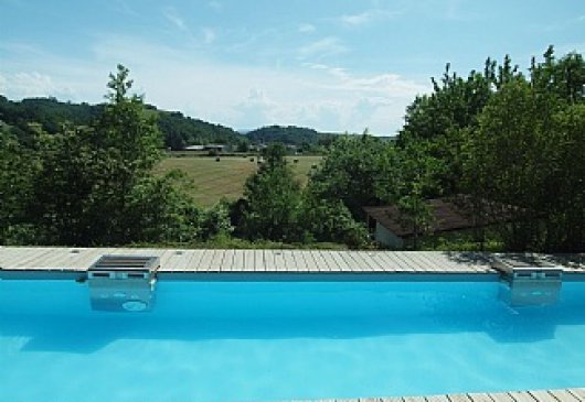 Chalet avec piscine chauffée (6)
