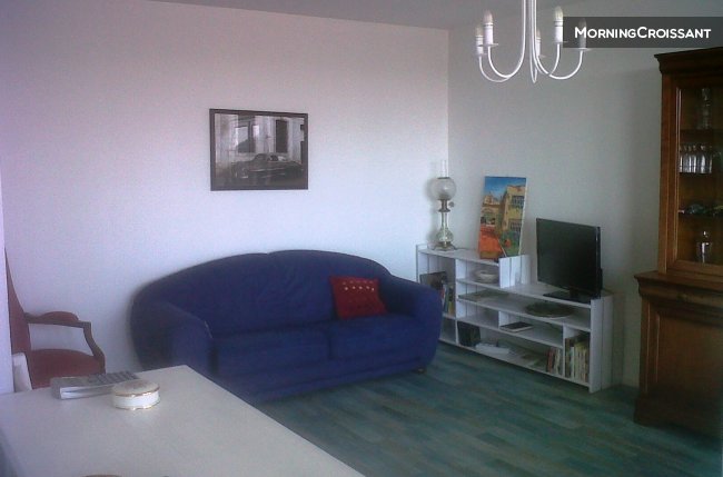 F2  ville avec parking et terrasses