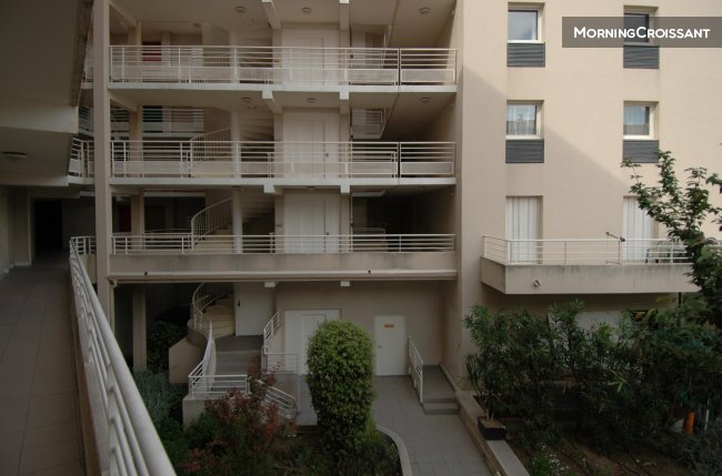 Studio bien placé Republique