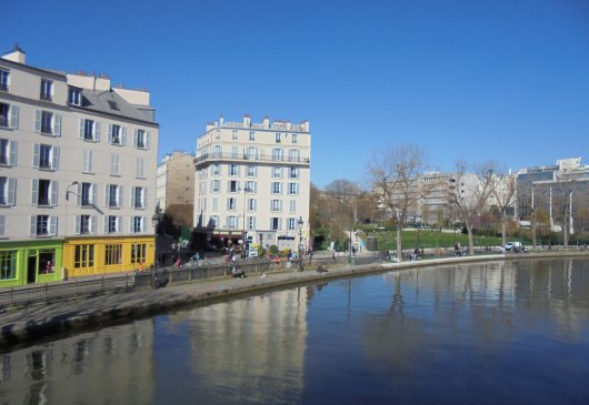 A 50 m du Canal Saint Martin...