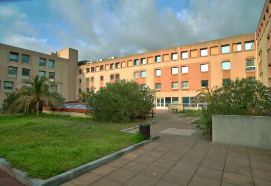 Studio proche du port à Mayol