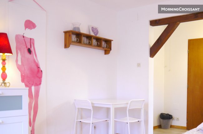 Joli Meublé avec Parking gratuit