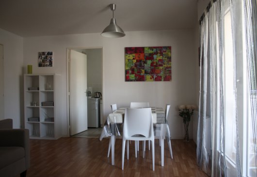 Proche Jardin Public, studio + pkg