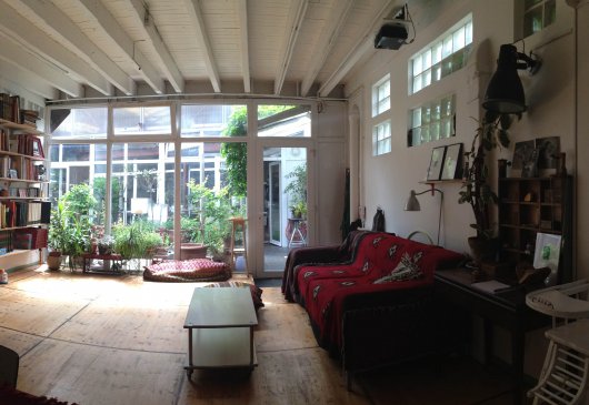 Atypique, proche métro, maison loft