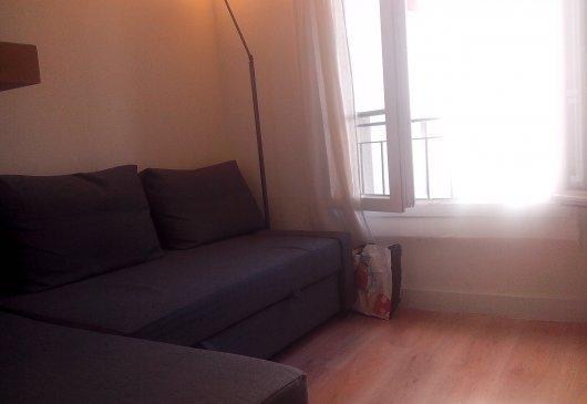  Studio clair et bien situé  