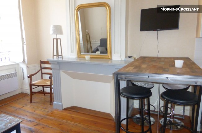 Joli T2 de style plein centre