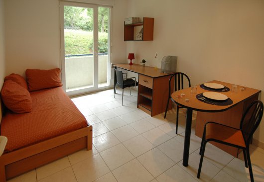 Joli Studio avec balcon