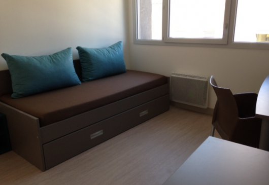 Studio premium proche port et gare