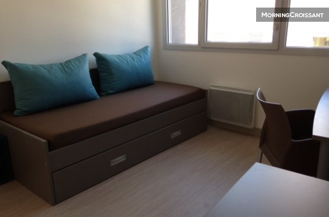 Studio premium proche port et gare