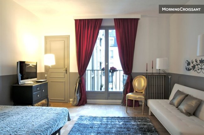 Studio vue sur Tour Eiffel