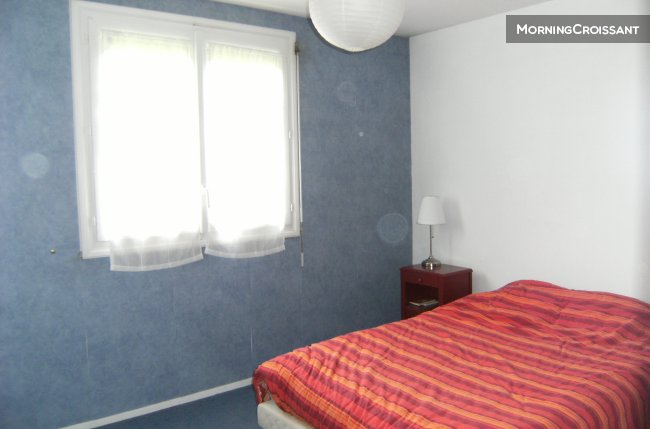 Chambre lumineuse résidence calme