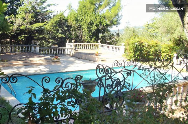 Studio dans bastide avec piscine 