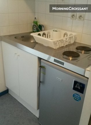 Studio équipé, accès tram