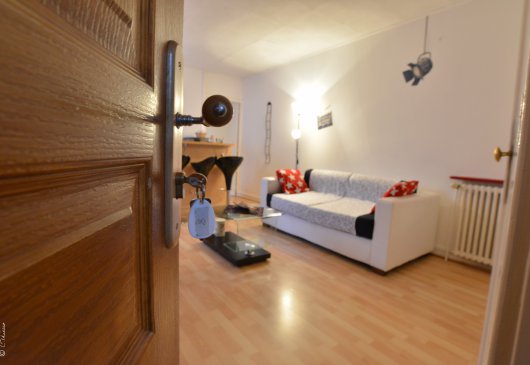 T2 meublé calme métro D  