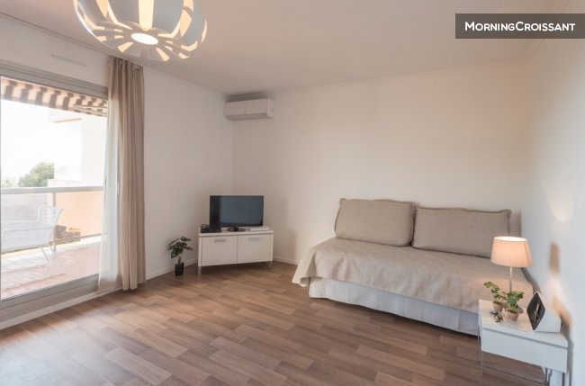 T1 lumineux avec terrasse !